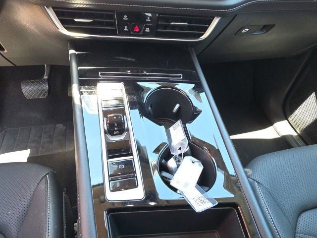Used 2024 Volkswagen Atlas SE AWD/4WD image 18
