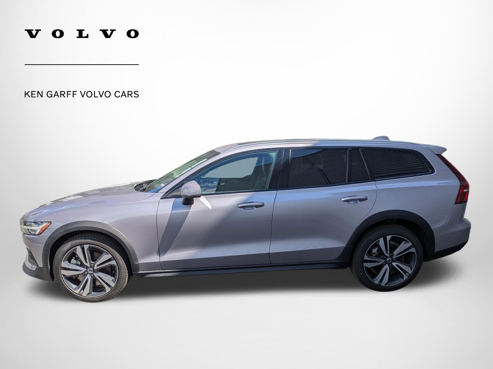 New 2026 Volvo V60 B5 Cross Country Plus w/ Climate Package AWD/4WD image 7