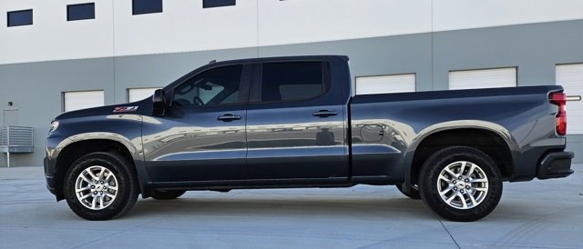 Used 2021 Chevrolet Silverado 1500 RST image 2
