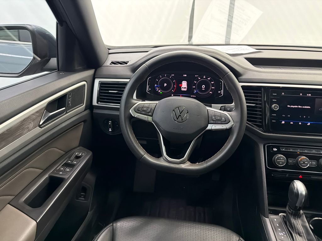 Used 2022 Volkswagen Atlas Cross Sport SE w/ Panoramic Sunroof Package image 25