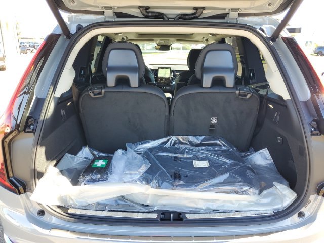 New 2027 Volvo XC90 B6 Plus AWD/4WD image 8