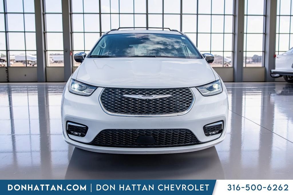 Used 2023 Chrysler Pacifica Limited FWD image 27