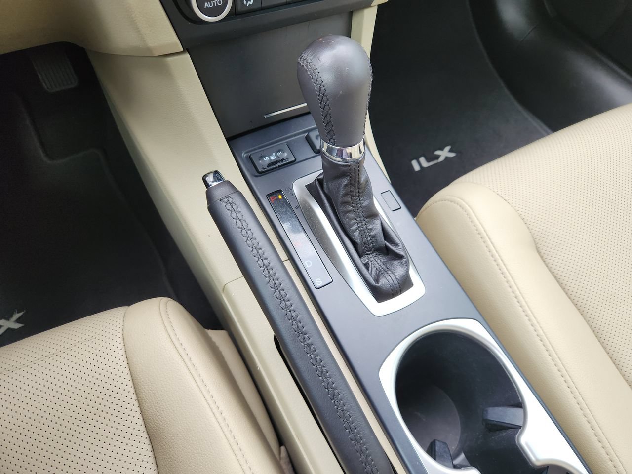 Used 2016 Acura ILX w/ Technology Plus Package FWD image 19