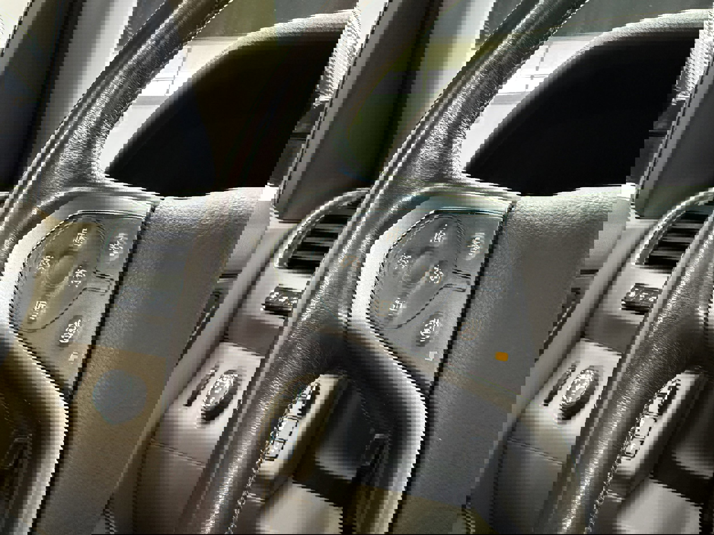 Used 2017 Chevrolet Suburban Premier image 19