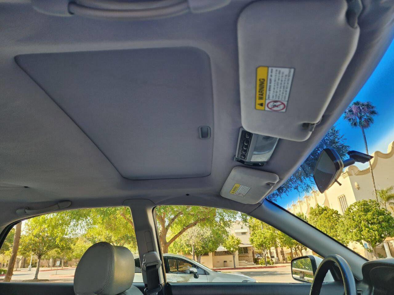 Used 2004 Mitsubishi Diamante LS image 38