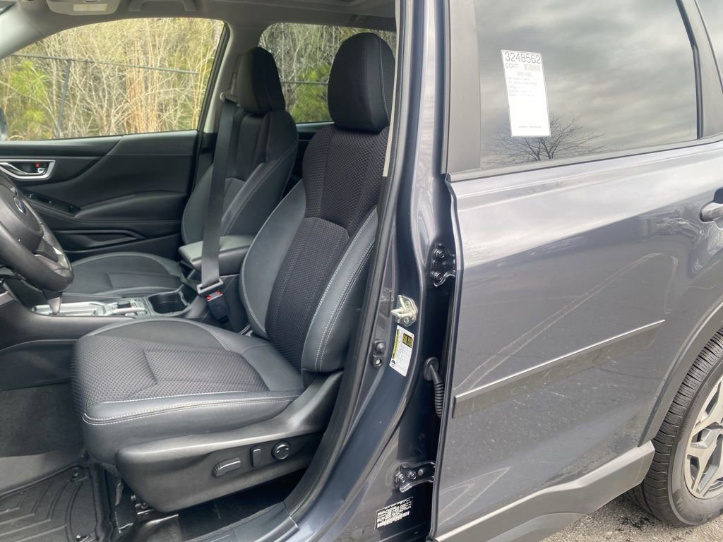 Used 2021 Subaru Forester Premium image 12