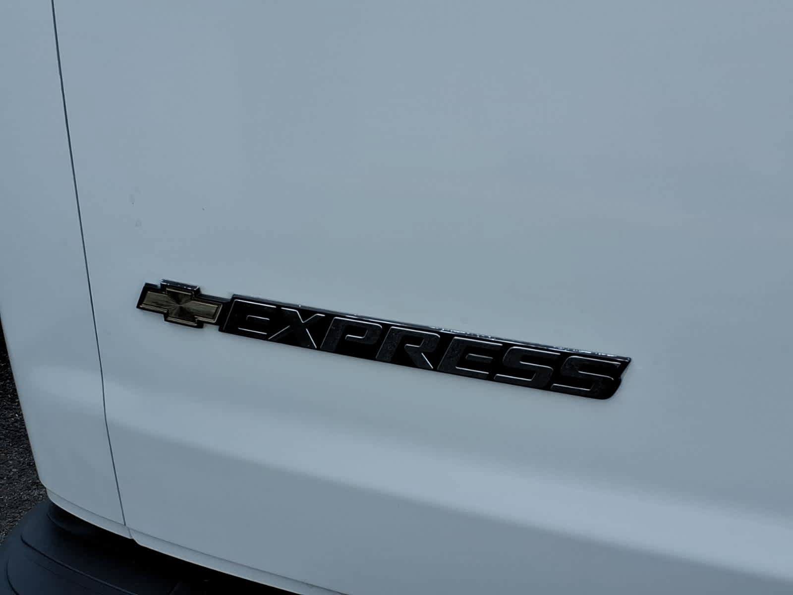 Certified 2025 Chevrolet Express 2500 w/ Driver Convenience Package RWD image 15
