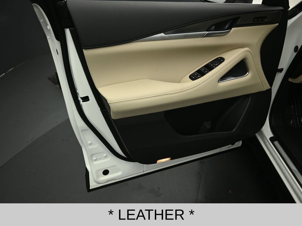 Certified 2025 INFINITI QX60 Luxe image 11