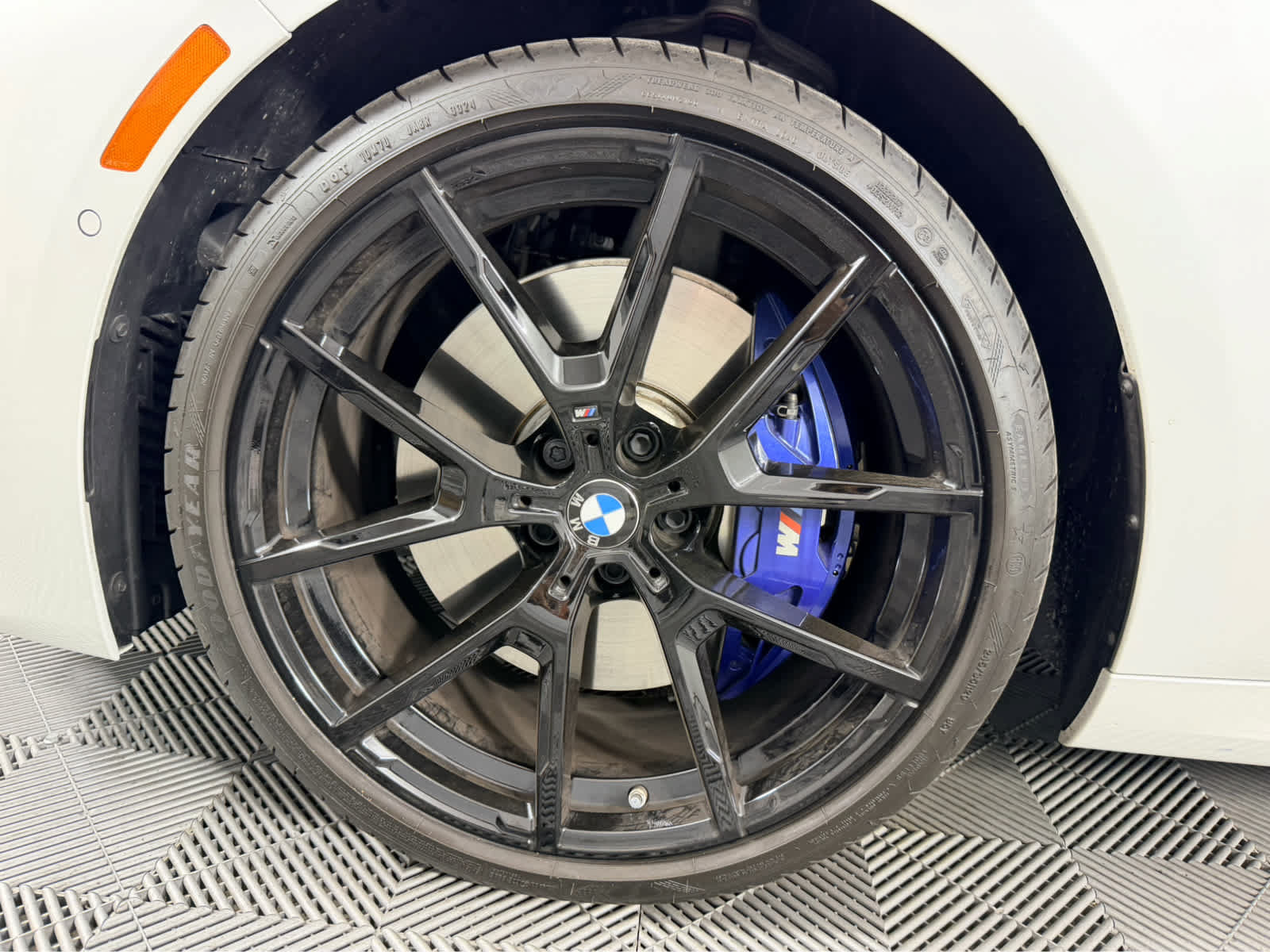 Used 2025 BMW 840i w/ Driving Assistance Package RWD image 9