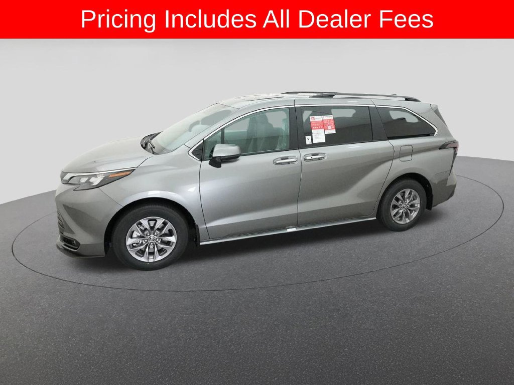 New 2026 Toyota Sienna XLE FWD image 2