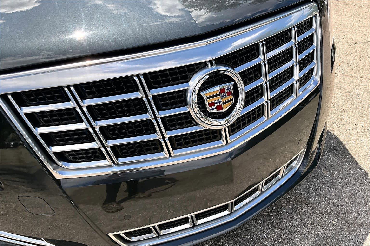 Used 2013 Cadillac XTS Luxury w/ Driver Awareness Package AWD/4WD image 30