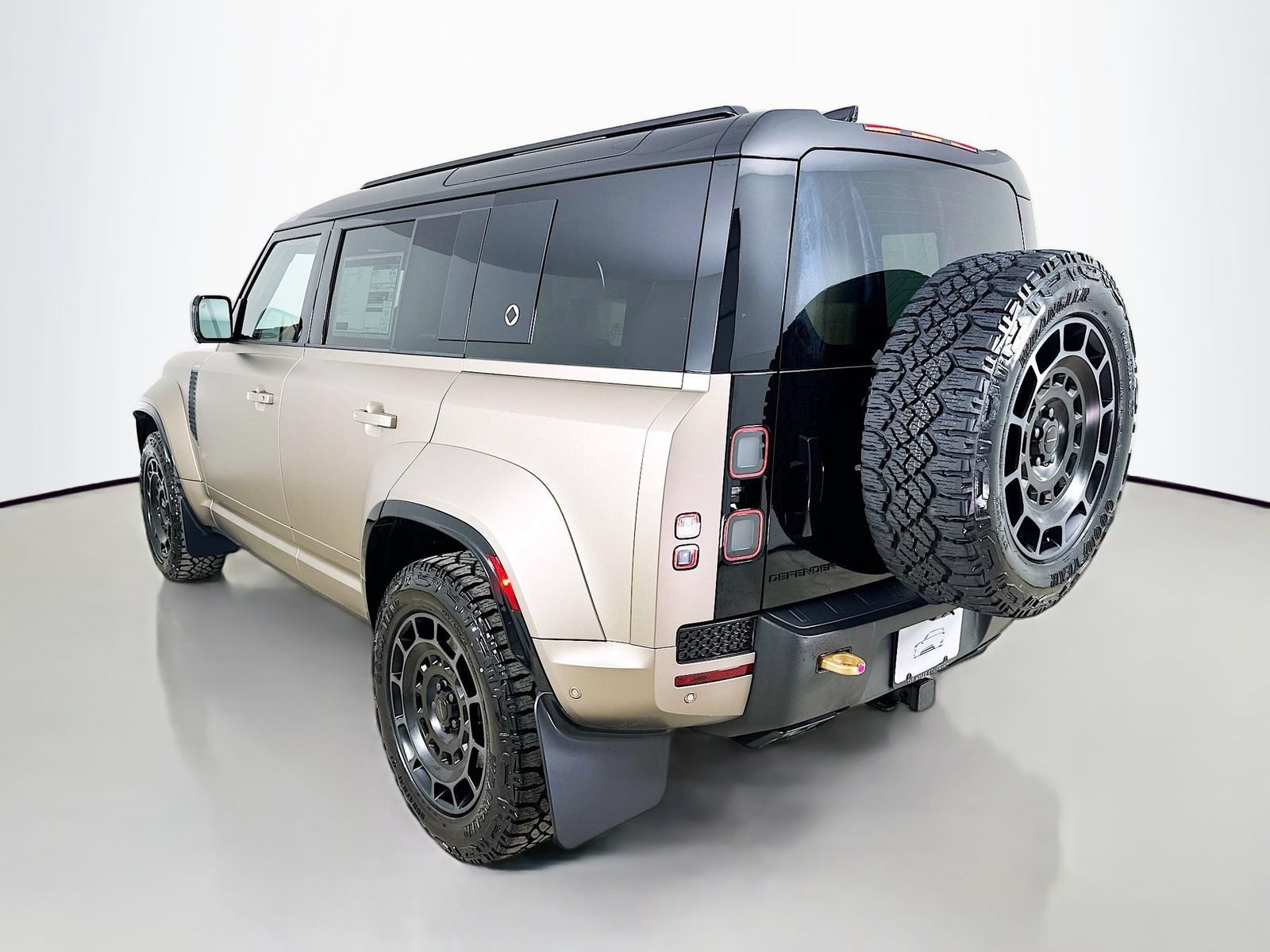 New 2026 Land Rover Defender 110 OCTA AWD/4WD image 7