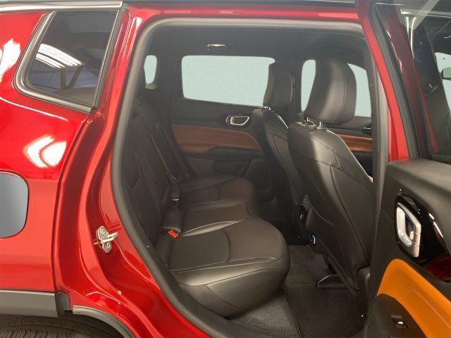 Used 2025 Jeep Compass Limited AWD/4WD image 26