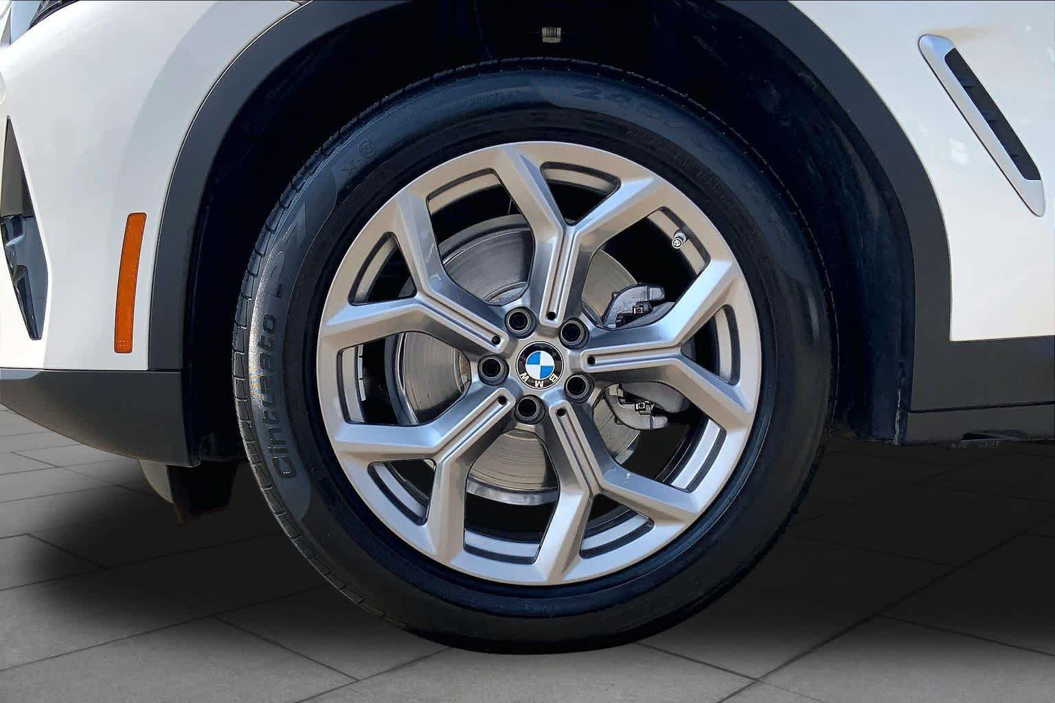 Used 2022 BMW X3 sDrive30i w/ Premium Package 2 (ZPA) RWD image 11