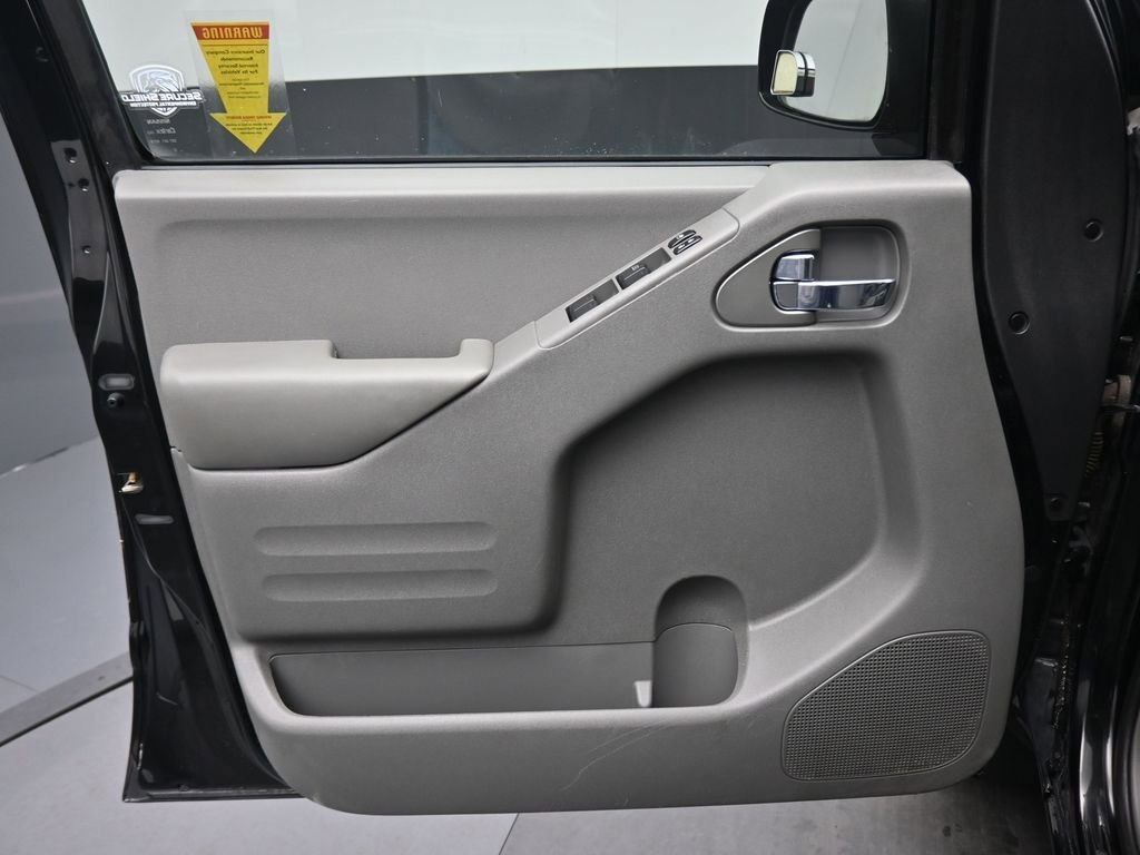 Used 2019 Nissan Frontier SV w/ Value Truck Package image 9