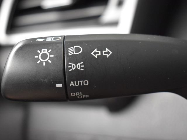 Used 2021 Toyota Camry SE image 27