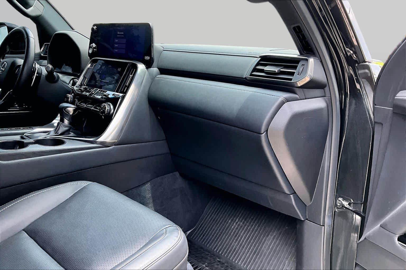 Used 2023 Lexus LX 600 4WD w/ Interior Upgrade Package image 19