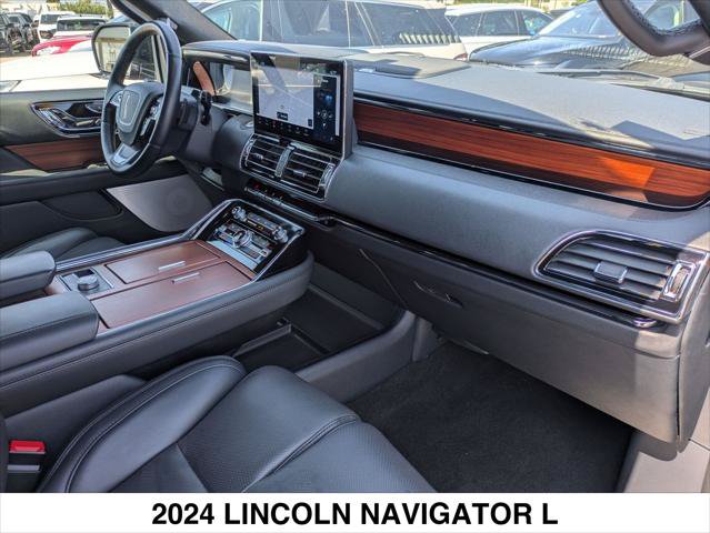 Used 2024 Lincoln Navigator L Reserve AWD/4WD image 25