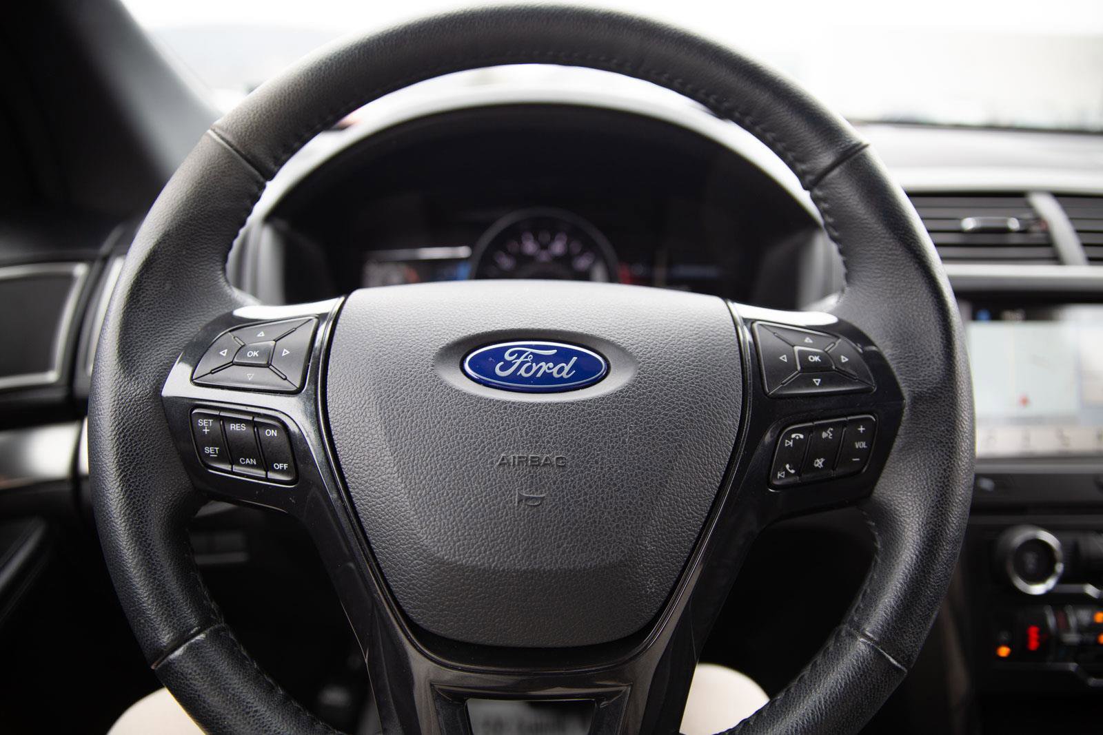 Used 2018 Ford Explorer XLT w/ Equipment Group 202A image 10