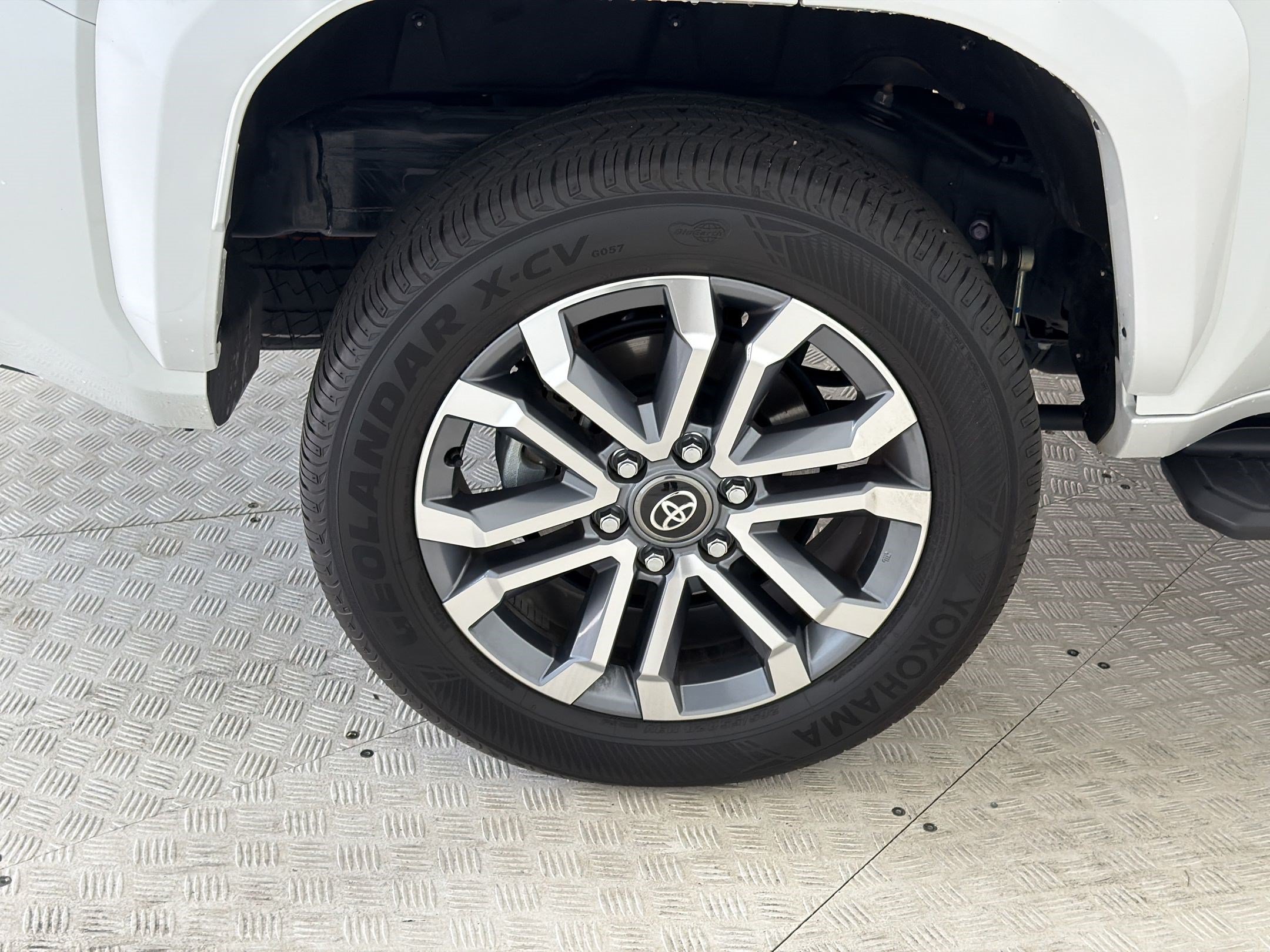 Used 2026 Toyota 4Runner Limited AWD/4WD image 12