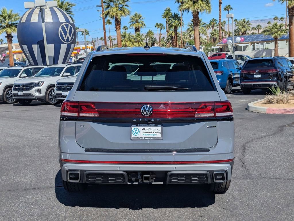 New 2026 Volkswagen Atlas Peak Edition image 4