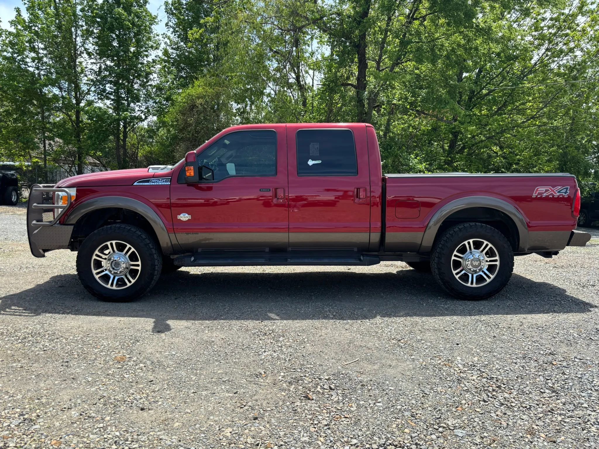 Used 2016 Ford F250 King Ranch w/ FX4 Off-Road Package AWD/4WD image 2