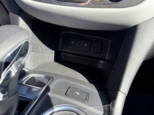 Used 2023 Chevrolet Equinox LT w/ Driver Convenience Package image 20