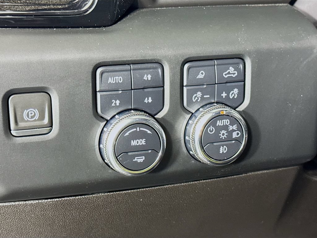 Used 2024 GMC Sierra 1500 AT4 AWD/4WD image 16