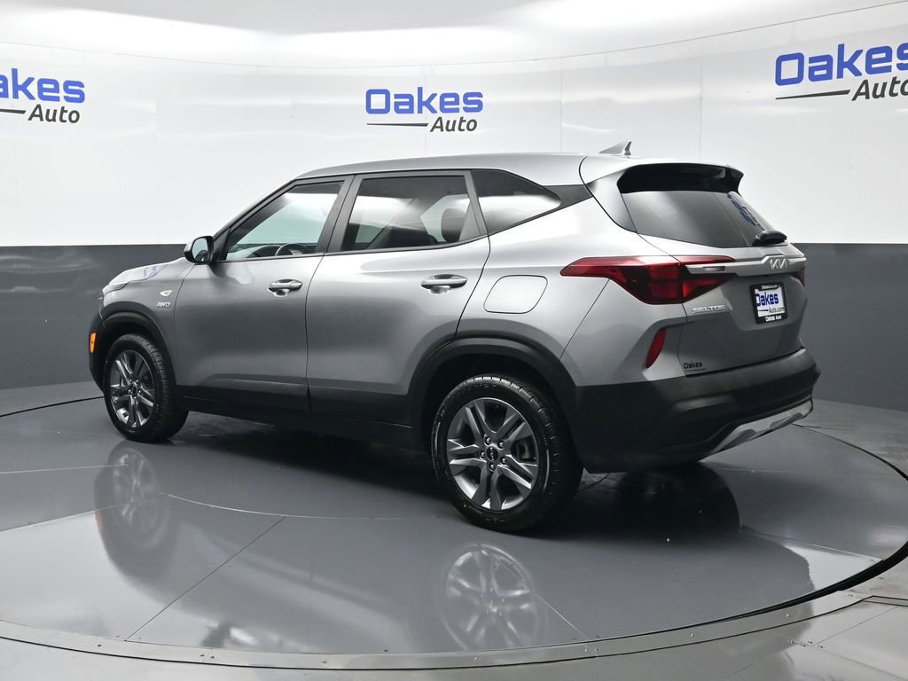 Used 2023 Kia Seltos LX image 6