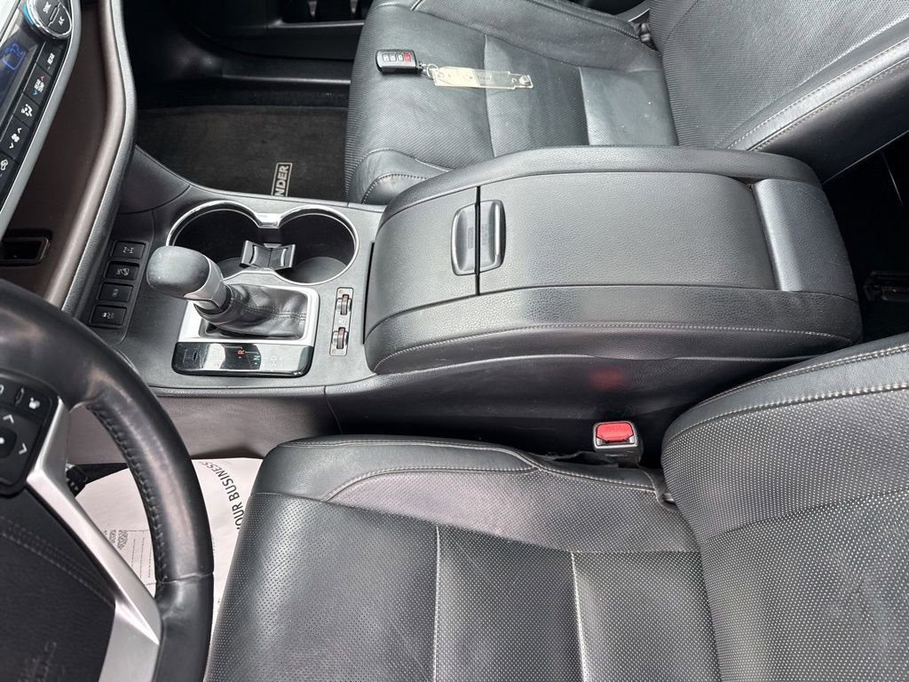 Used 2015 Toyota Highlander Limited AWD/4WD image 29