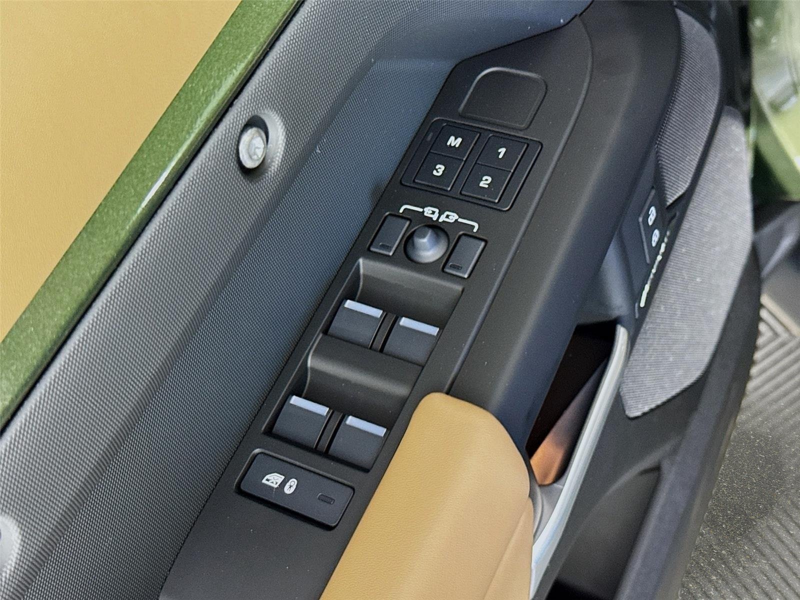 New 2026 Land Rover Defender 130 S AWD/4WD image 20