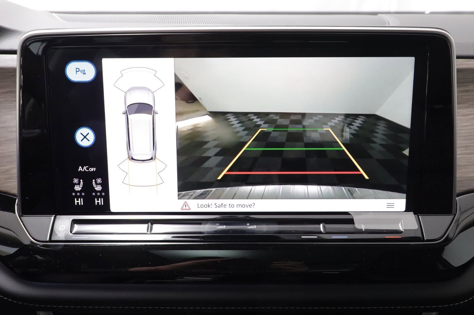 New 2026 Volkswagen Atlas SEL image 11