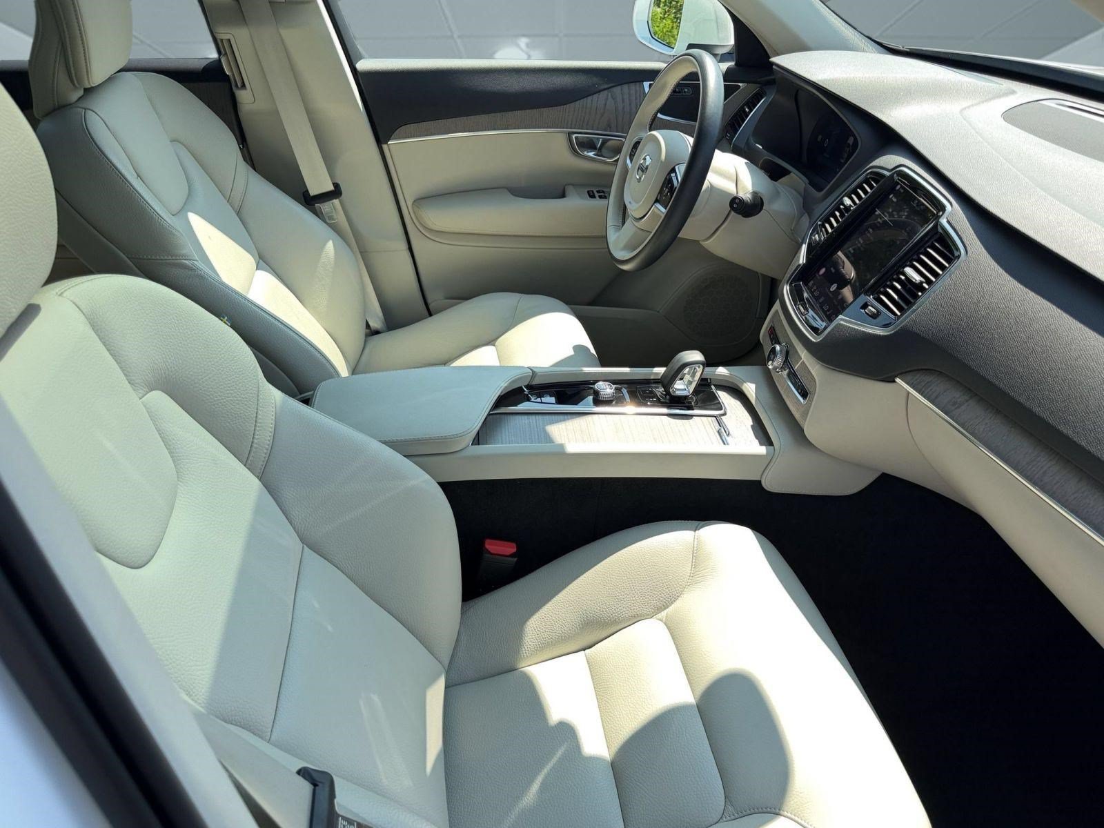 Certified 2025 Volvo XC90 B6 Plus w/ Protection Package Premier AWD/4WD image 24
