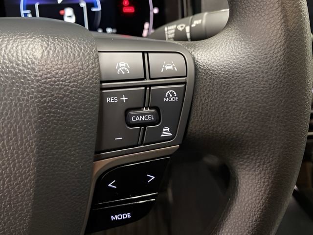 Used 2025 Toyota Camry LE AWD/4WD image 15