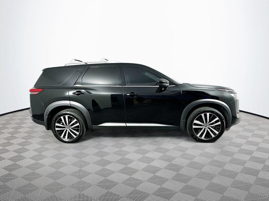 Certified 2025 Nissan Pathfinder Platinum AWD/4WD image 13