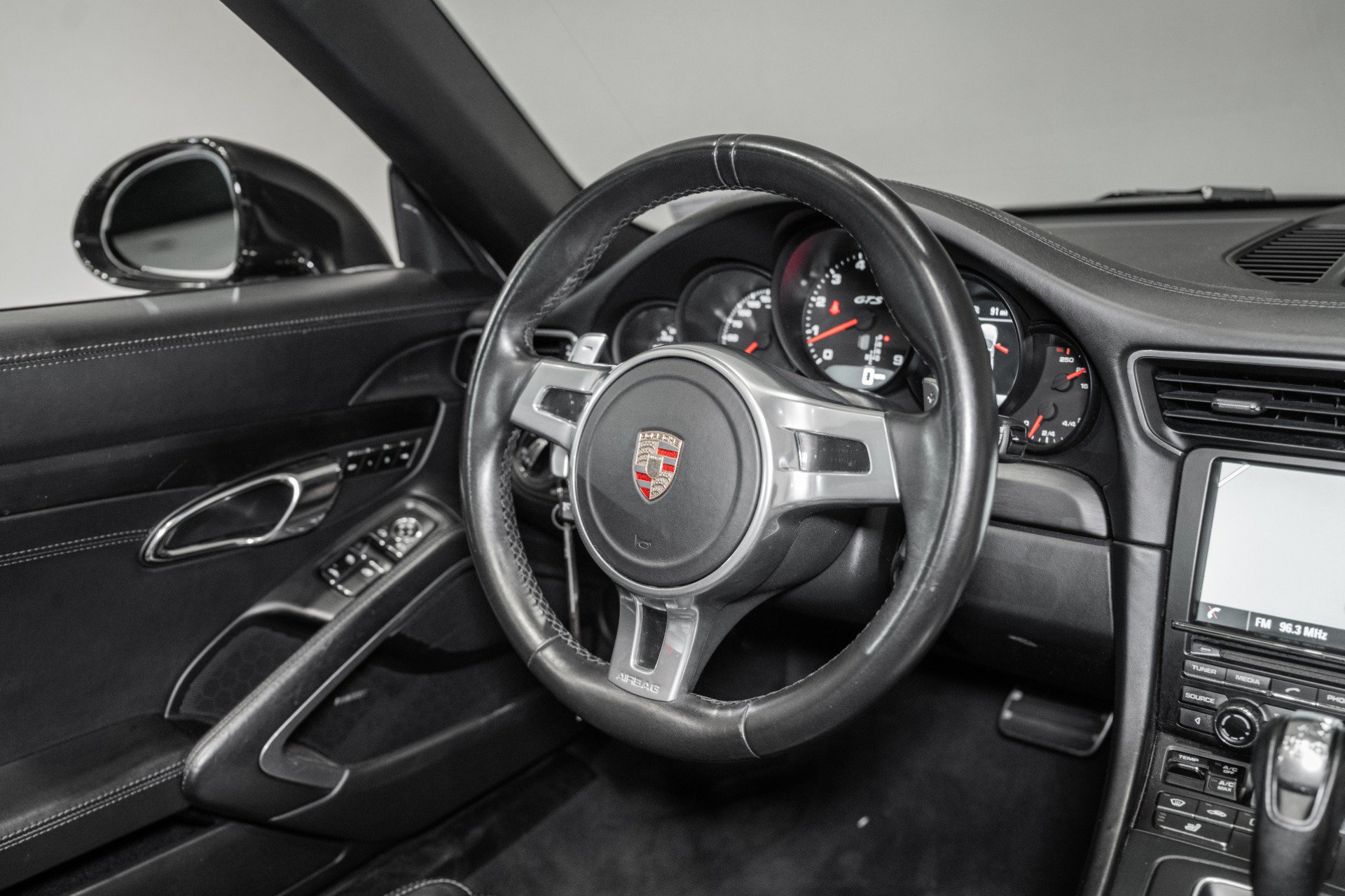 Used 2016 Porsche 911 Carrera GTS RWD image 26