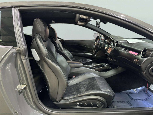 Used 2014 Ferrari FF image 35