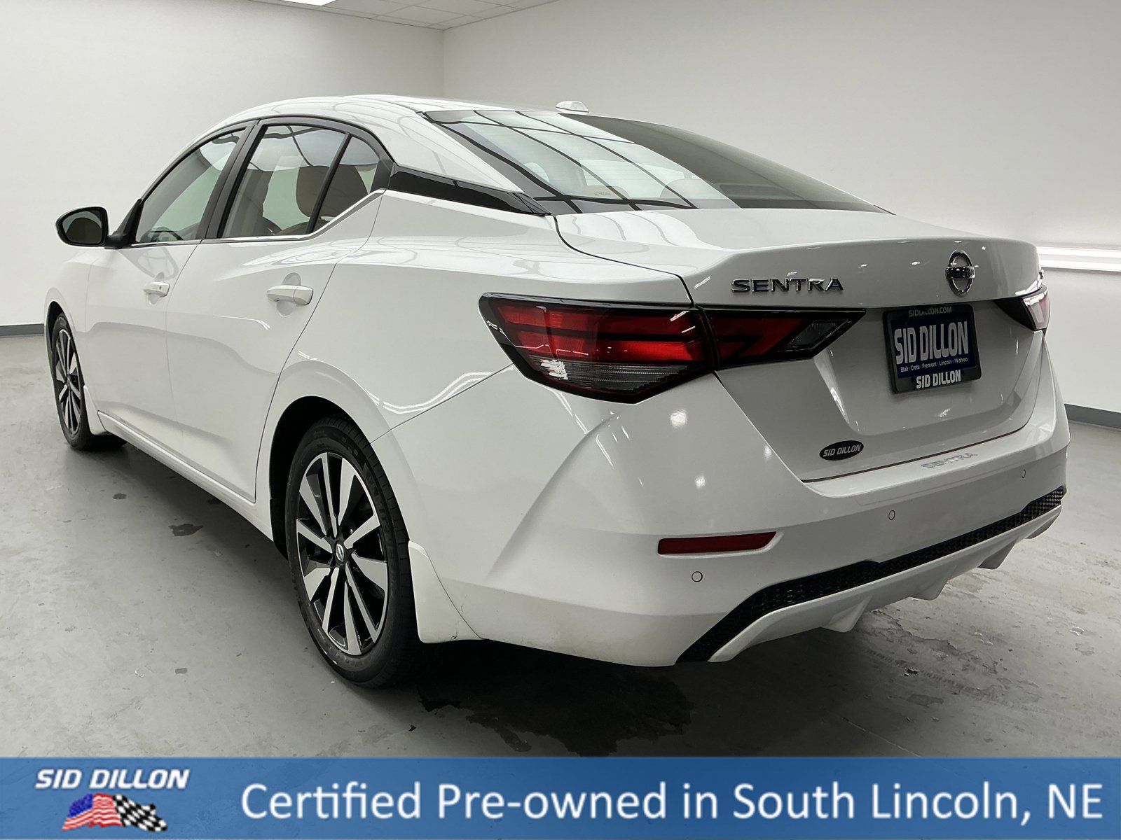 Used 2022 Nissan Sentra SV w/ SV Premium Package image 6