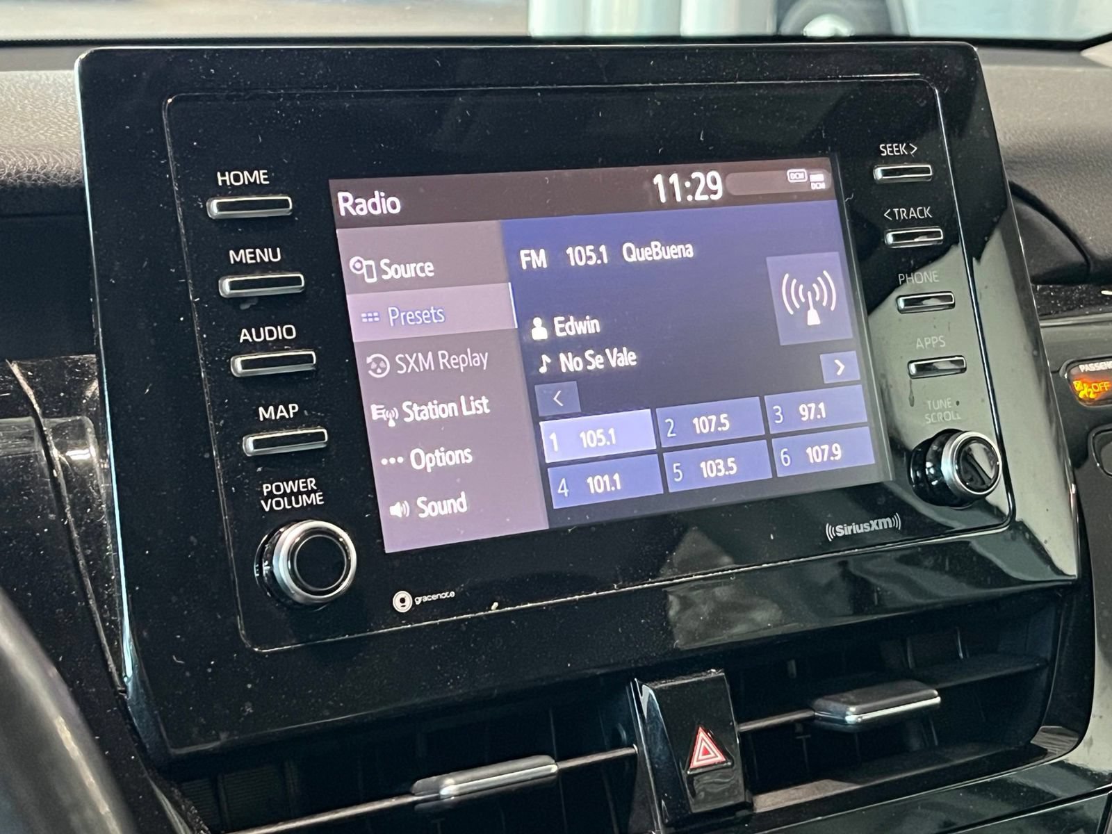 Used 2021 Toyota Camry SE FWD image 19