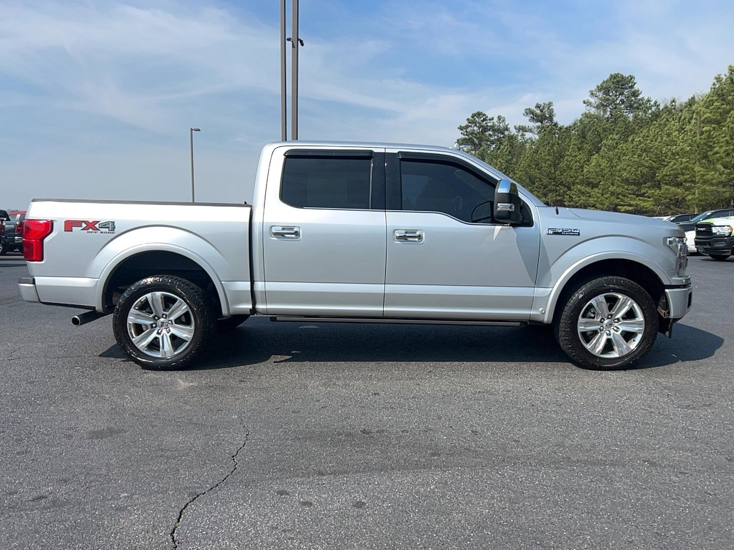Used 2018 Ford F150 Platinum w/ Equipment Group 701A Luxury AWD/4WD image 4
