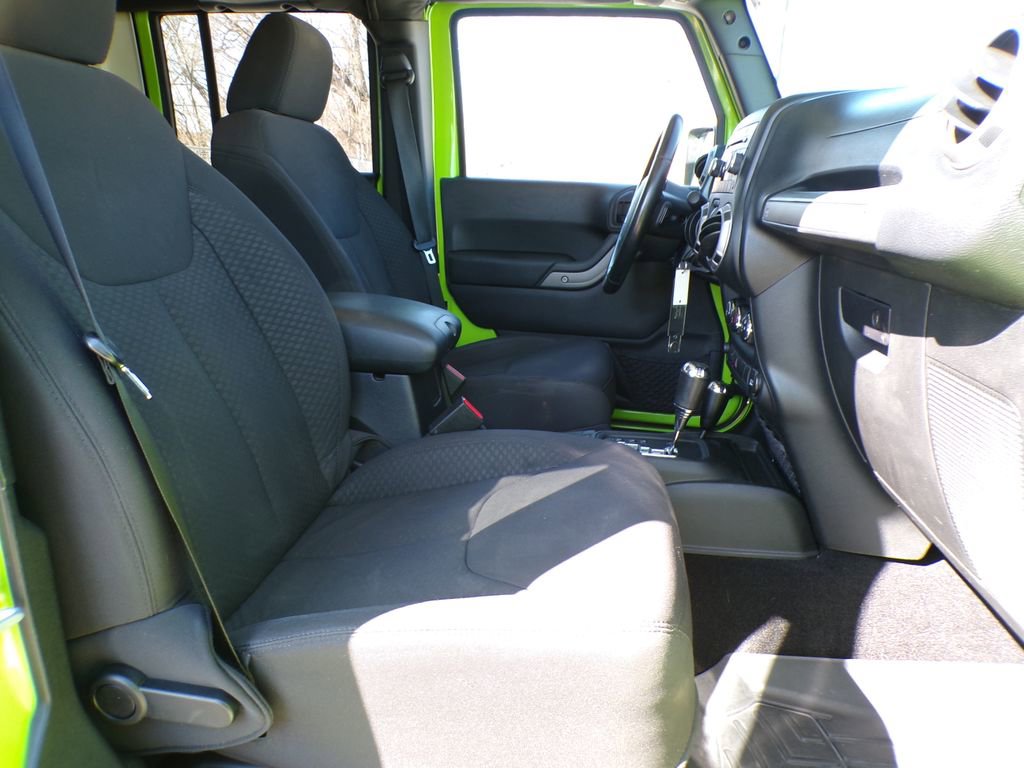 Used 2013 Jeep Wrangler Unlimited Sport image 15