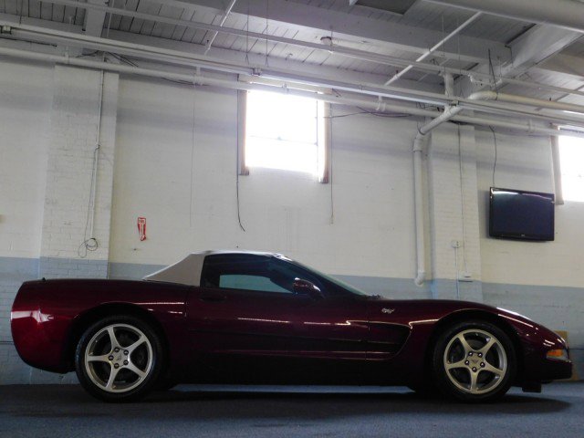 Used 2003 Chevrolet Corvette Base w/ Preferred Equipment Group1 image 2
