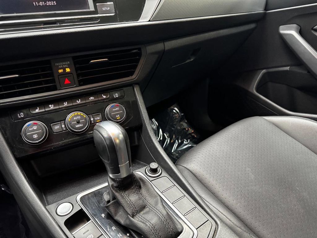 Used 2019 Volkswagen Jetta SE image 26