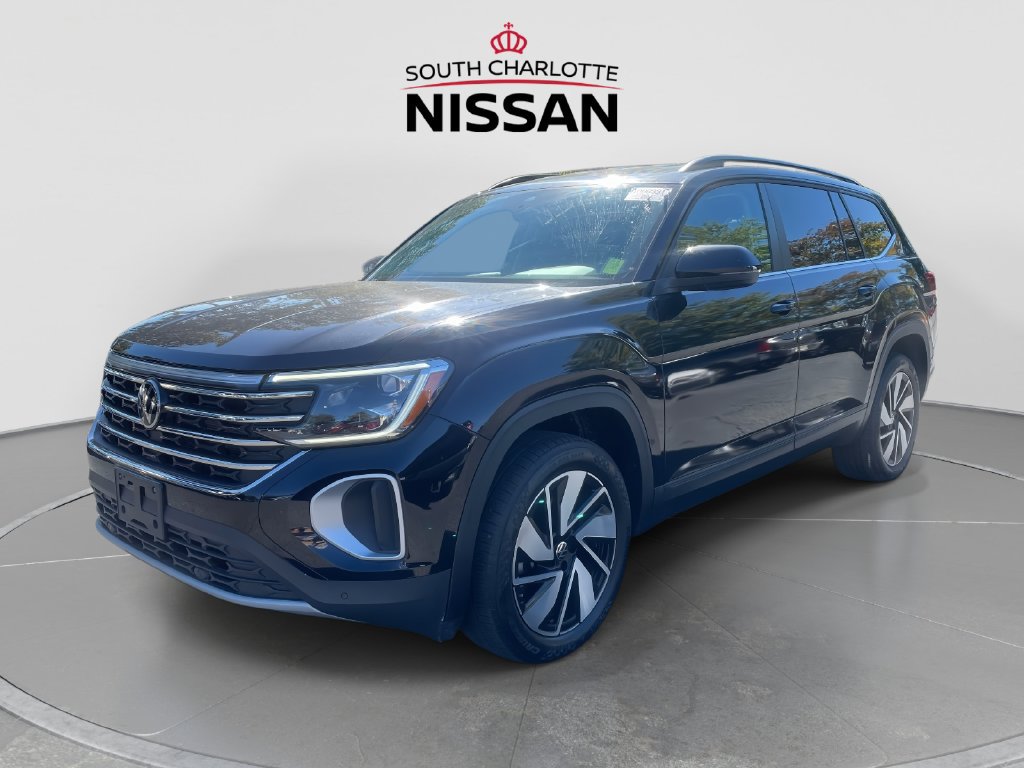 Used 2025 Volkswagen Atlas SE AWD/4WD image 3