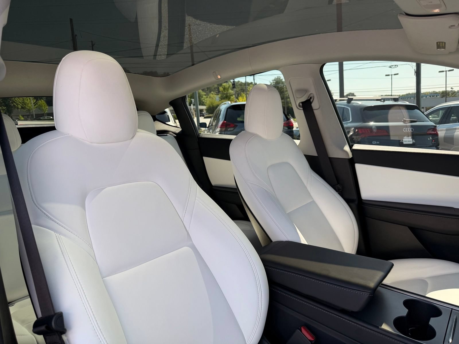Used 2021 Tesla Model Y Long Range AWD/4WD image 32