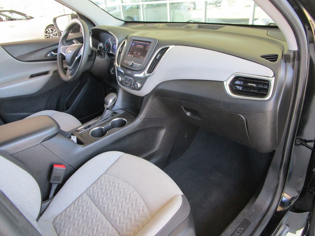 Used 2022 Chevrolet Equinox LS w/ LS Convenience Package FWD image 26