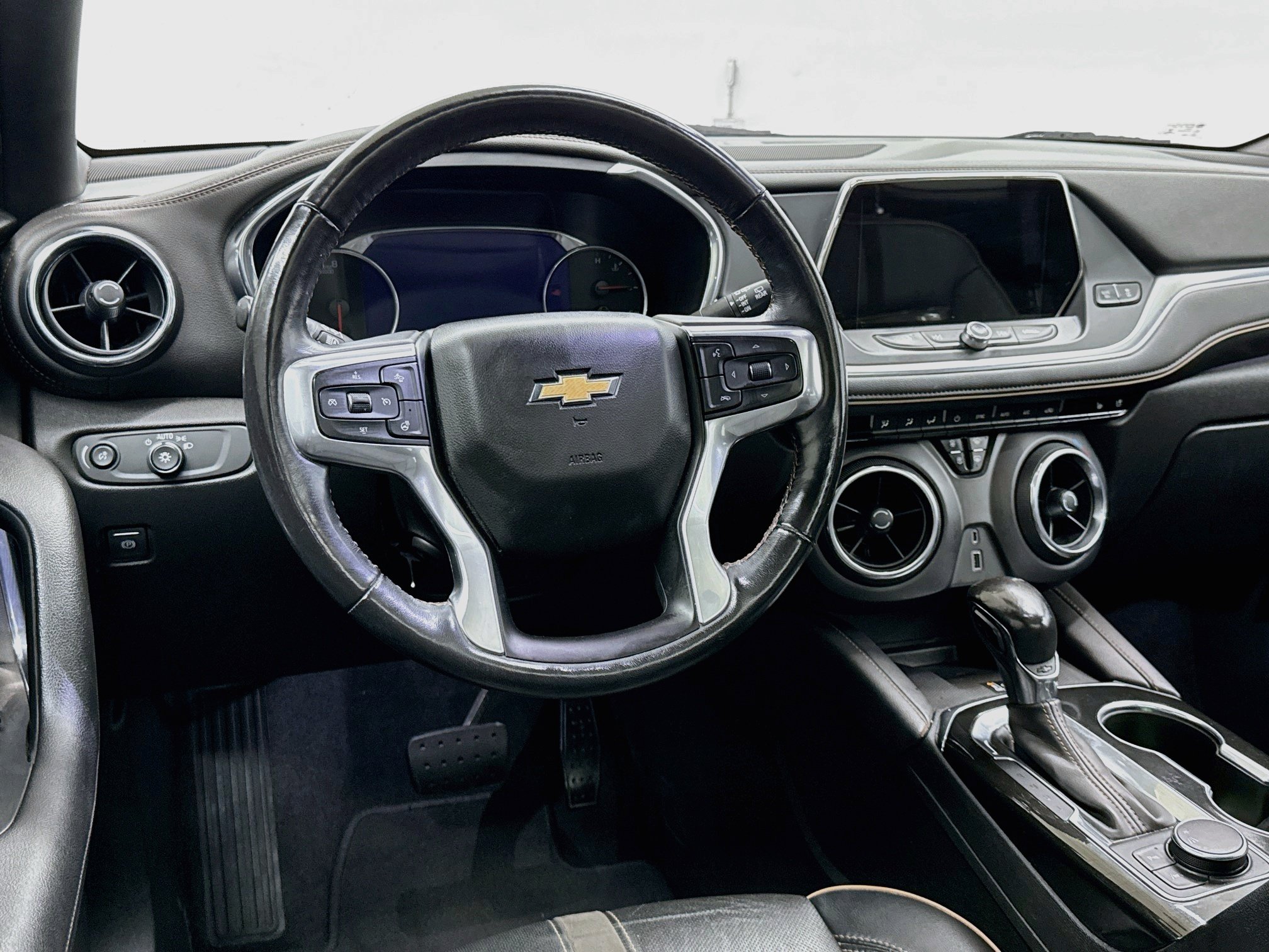 Used 2019 Chevrolet Blazer Premier w/ Sun and Wheels Package FWD image 18