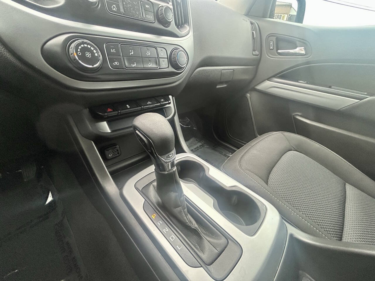 Used 2022 Chevrolet Colorado LT w/ LT Convenience Package AWD/4WD image 23