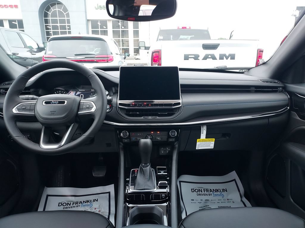New 2026 Jeep Compass Latitude AWD/4WD image 12