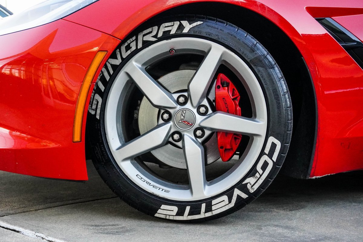 Used 2014 Chevrolet Corvette Stingray Convertible image 2